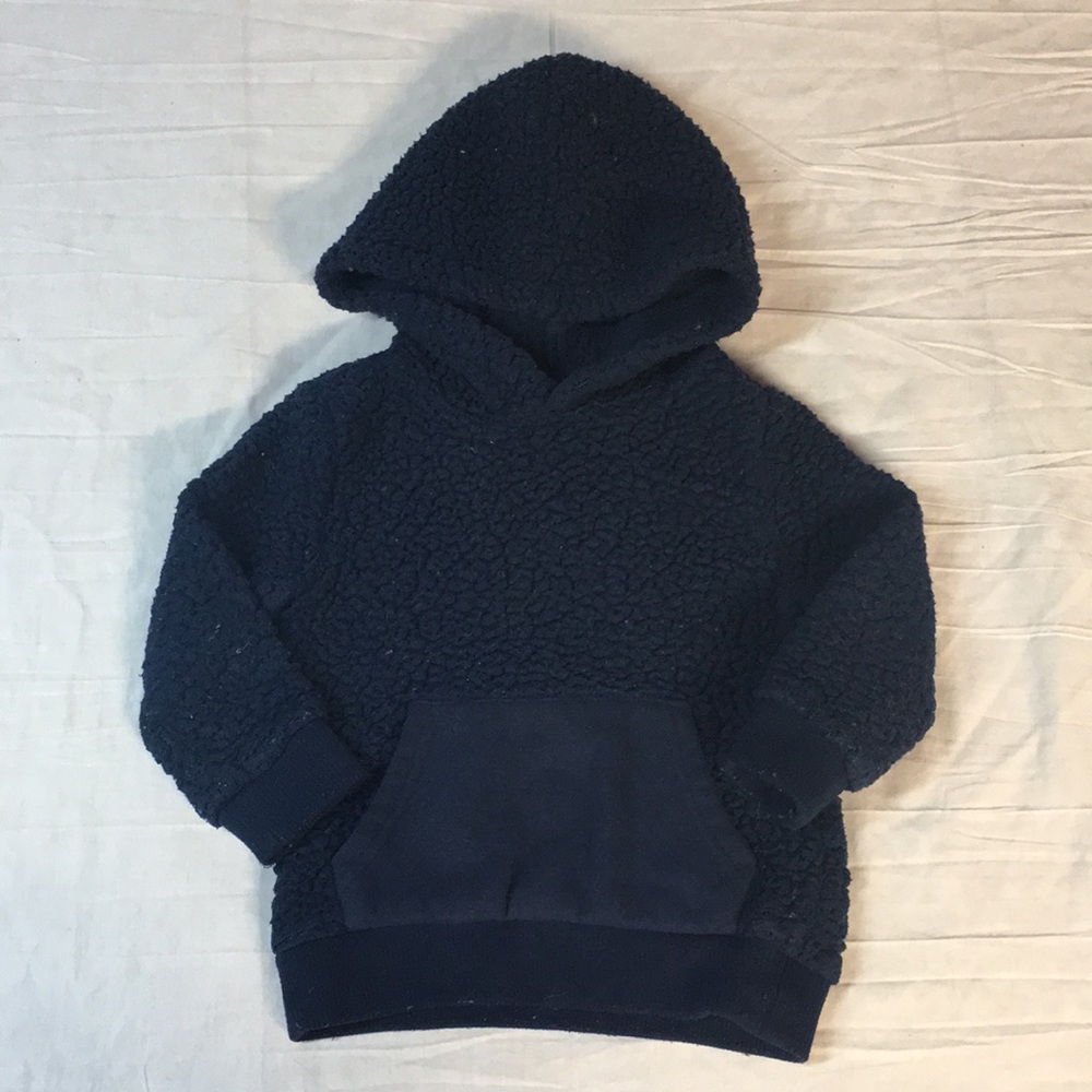 Super cozy 2T Hoodie Sweater